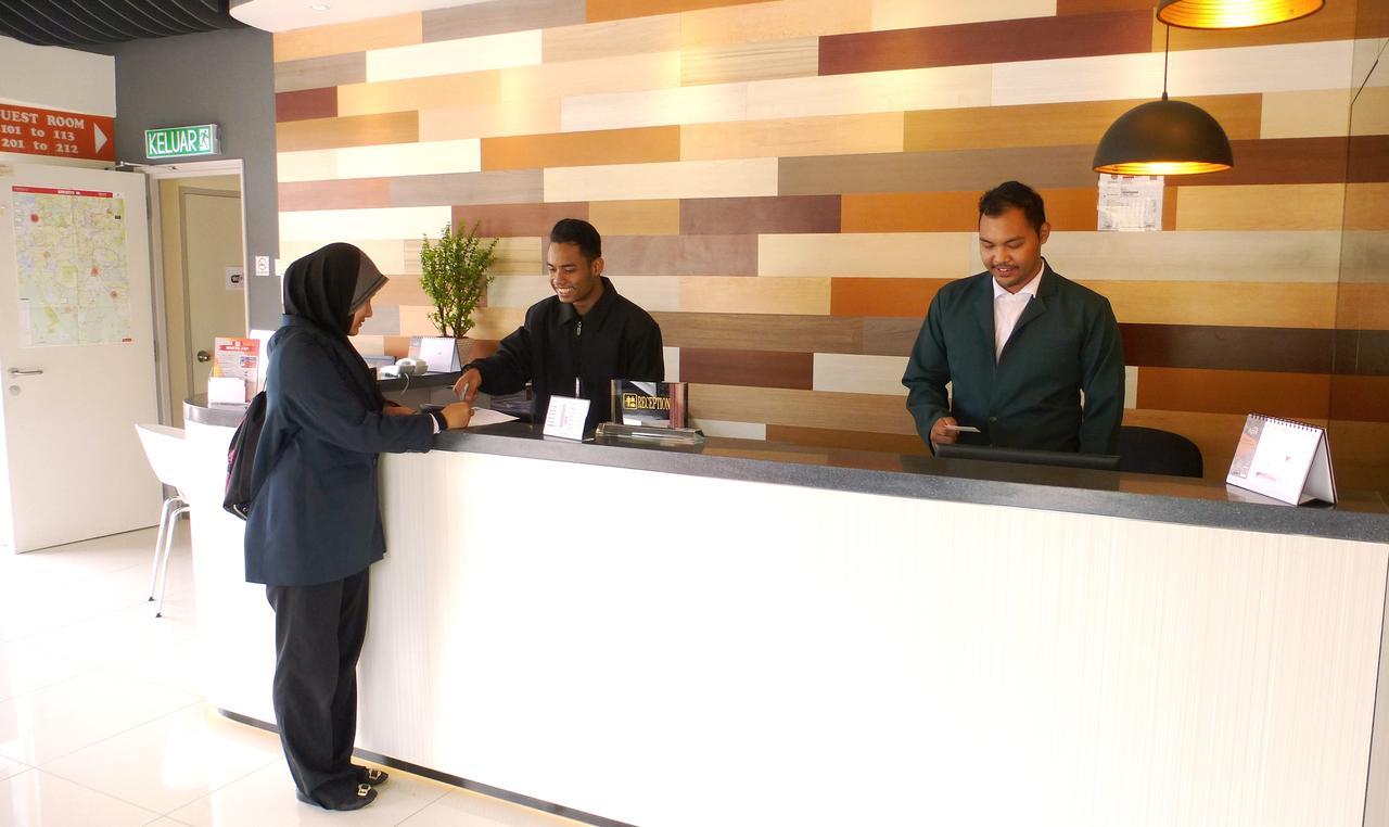 Hotel Uptown Subang Airport Shah Alam Exterior foto