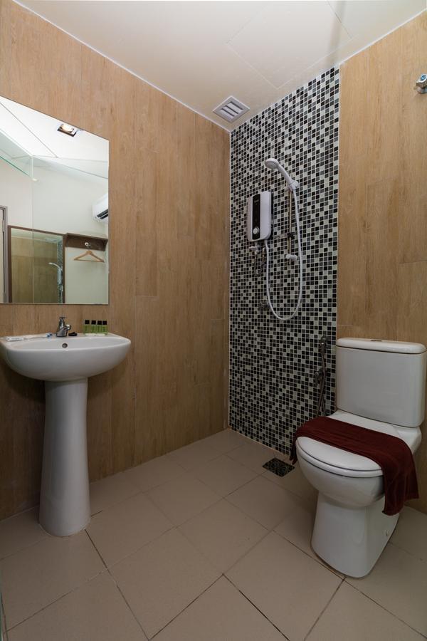 Hotel Uptown Subang Airport Shah Alam Exterior foto