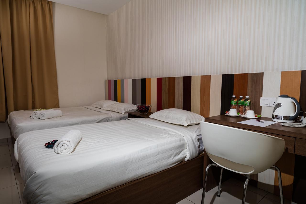 Hotel Uptown Subang Airport Shah Alam Exterior foto