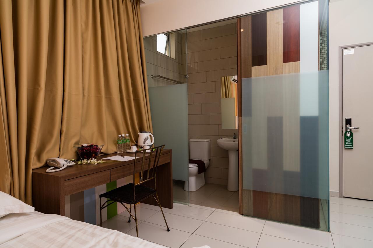 Hotel Uptown Subang Airport Shah Alam Exterior foto